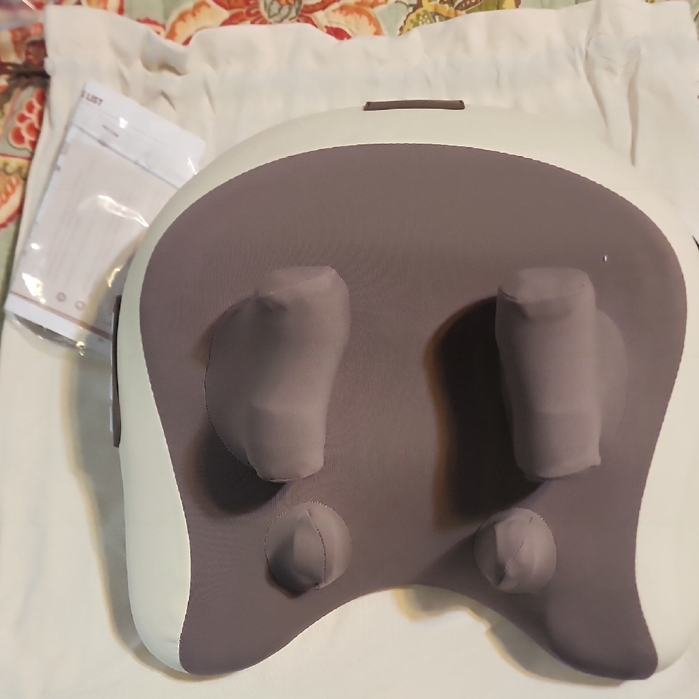 Sleek Gray and White VR Headset Cover